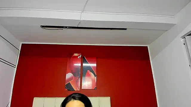 Abrillee1 online show from February 21, 2025, 8:05 pm