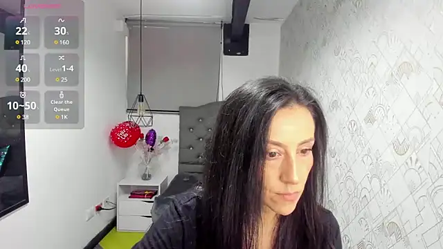 Abrillee1 online show from March 7, 2025, 8:22 pm