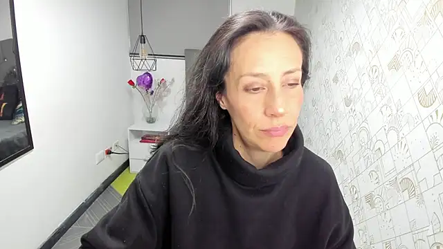 Abrillee1 online show from March 23, 2025, 6:47 am