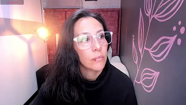 Abrillee1 online show from November 8, 2025, 11:43 am