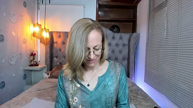 Snapshot of SammySanders chatting on December 29, 2024, 10:14 pm SammySanders online show from December 29, 2024, 10:14 pm