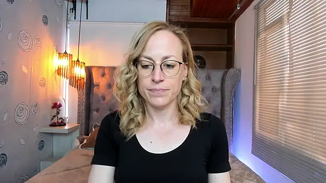 Snapshot of SammySanders chatting on January 6, 2025, 8:39 pm SammySanders online show from January 6, 2025, 8:39 pm