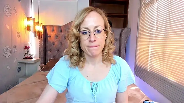 Snapshot of SammySanders chatting on January 7, 2025, 5:53 pm SammySanders online show from January 7, 2025, 5:53 pm