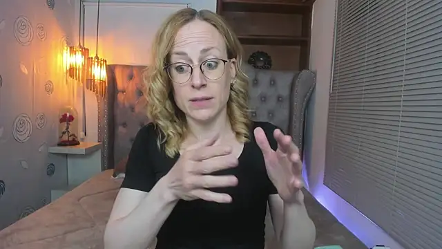 Snapshot of SammySanders chatting on March 4, 2025, 11:11 pm SammySanders online show from March 4, 2025, 11:11 pm