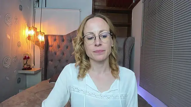 Snapshot of SammySanders chatting on March 11, 2025, 11:26 pm SammySanders online show from March 11, 2025, 11:26 pm