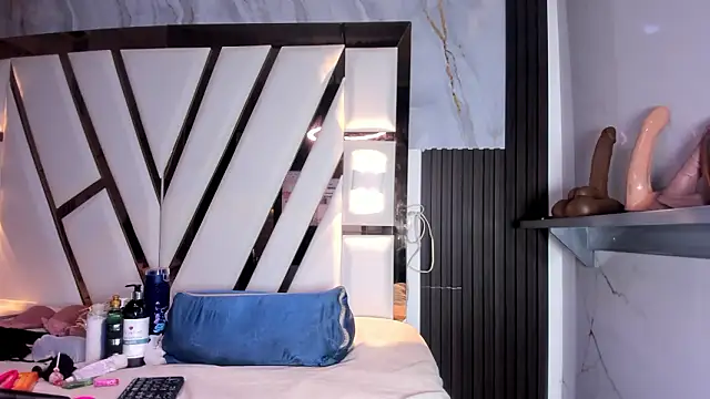 Snapshot of lola_hornei chatting on February 7, 2026, 11:47 am lola hornei online show from February 7, 2026, 11:47 am