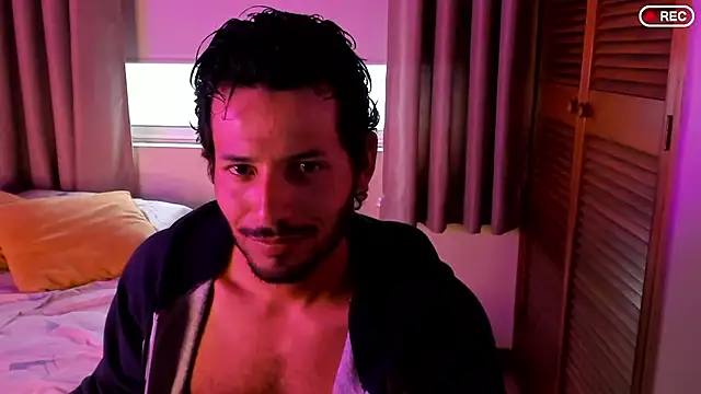 Nicholasrodrii online show from December 22, 2025, 10:18 pm