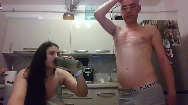 cuplu29 online show from June 7, 2026, 9:18 pm