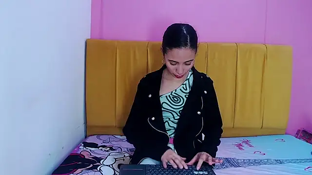 angelinabrookcm101 online show from December 10, 2024, 1:22 am