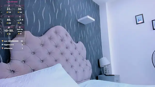 brianaGuzman online show from March 3, 2025, 4:14 pm