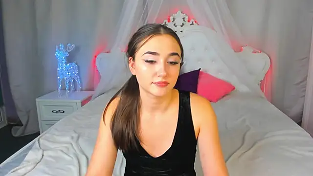 Snapshot of EvaLil chatting on December 30, 2024, 2:51 pm EvaLil online show from December 30, 2024, 2:51 pm