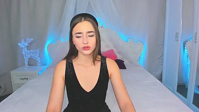 Snapshot of EvaLil chatting on January 11, 2025, 8:43 am EvaLil online show from January 11, 2025, 8:43 am