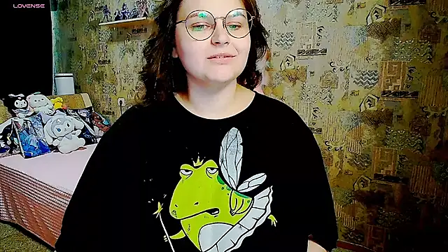 Snapshot of WhisperInTheDarkk chatting on September 10, 2025, 3:17 am WhisperInTheDarkk online show from September 10, 2025, 3:17 am