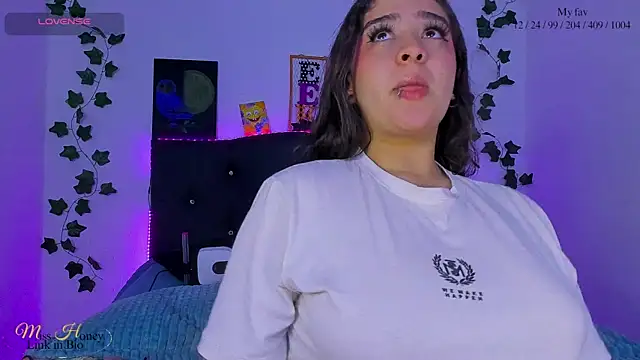 Mxss Honey online show from March 10, 2025, 3:23 am