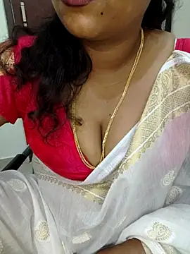 Sexy Ammu Telugu online show from October 10, 2025, 4:44 am