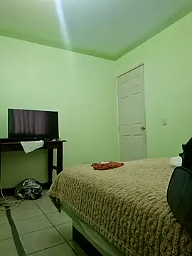 Snapshot of Piter1022 chatting on October 6, 2025, 10:29 pm Piter1022 online show from October 6, 2025, 10:29 pm