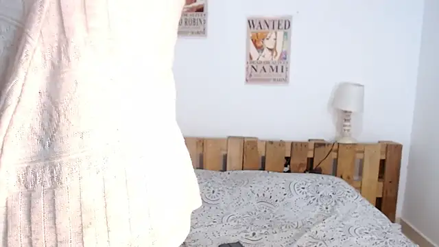 EvaHalsey online show from December 7, 2024, 7:32 pm