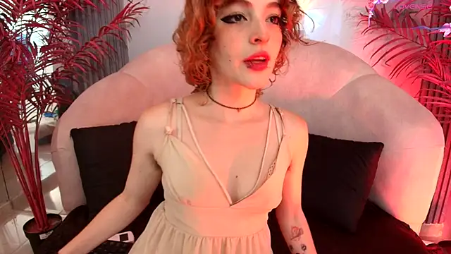 EvaHalsey online show from September 9, 2025, 7:35 pm