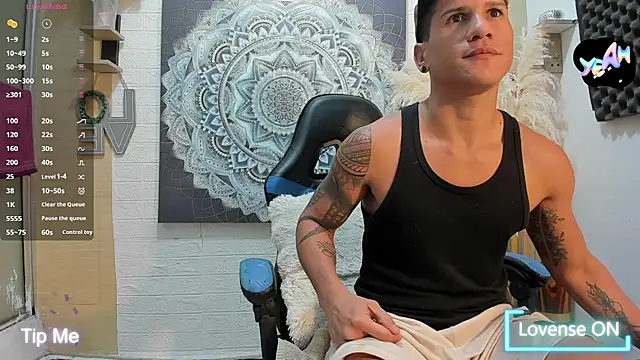 nakedfoam1 online show from February 18, 2026, 4:08 am