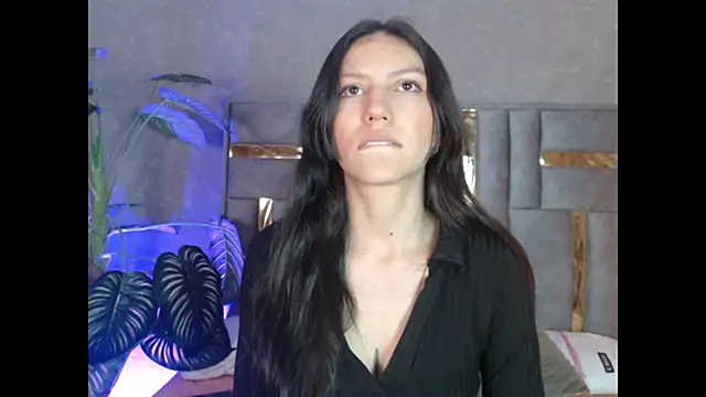 Bianca ks online show from November 11, 2025, 3:06 am