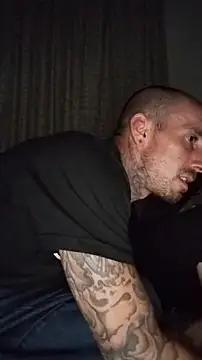 Snapshot of DirtyNorth chatting on October 31, 2025, 6:47 am DirtyNorth online show from October 31, 2025, 6:47 am