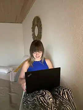 Snapshot of Milla__one chatting on December 31, 2024, 1:19 pm Milla one online show from December 31, 2024, 1:19 pm