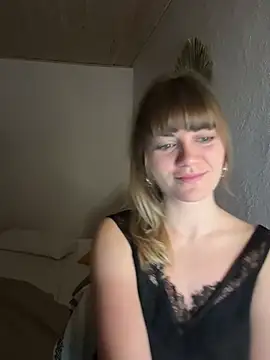 Snapshot of Milla__one chatting on January 2, 2025, 7:18 pm Milla one online show from January 2, 2025, 7:18 pm