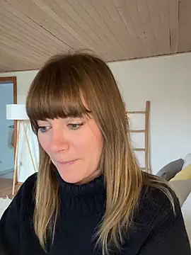 Snapshot of Milla__one chatting on January 7, 2025, 1:57 pm Milla one online show from January 7, 2025, 1:57 pm