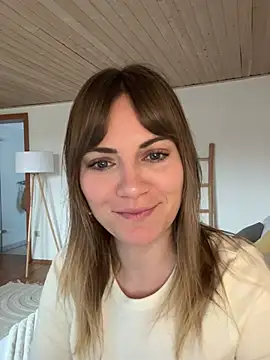 Snapshot of Milla__one chatting on January 9, 2025, 11:03 am Milla one online show from January 9, 2025, 11:03 am