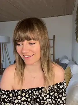 Snapshot of Milla__one chatting on February 5, 2025, 9:04 am Milla one online show from February 5, 2025, 9:04 am