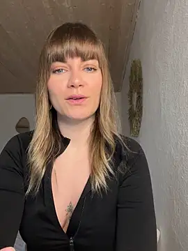 Snapshot of Milla__one chatting on February 12, 2025, 8:38 am Milla one online show from February 12, 2025, 8:38 am