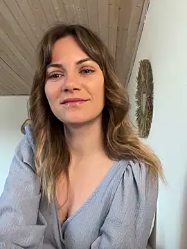 Snapshot of Milla__one chatting on February 19, 2025, 8:12 am Milla one online show from February 19, 2025, 8:12 am