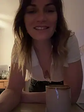 Snapshot of Milla__one chatting on February 19, 2025, 6:00 pm Milla one online show from February 19, 2025, 6:00 pm