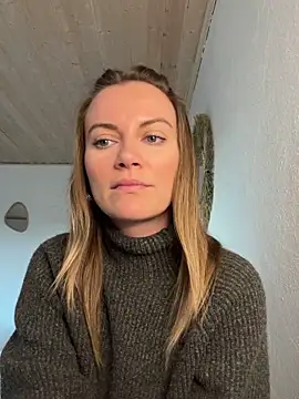 Snapshot of Milla__one chatting on March 4, 2025, 4:30 pm Milla one online show from March 4, 2025, 4:30 pm