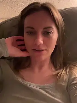 Snapshot of Milla__one chatting on March 13, 2025, 9:59 pm Milla one online show from March 13, 2025, 9:59 pm