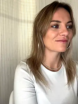 Snapshot of Milla__one chatting on October 1, 2025, 6:08 am Milla one online show from October 1, 2025, 6:08 am