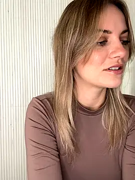 Snapshot of Milla__one chatting on October 14, 2025, 6:47 am Milla one online show from October 14, 2025, 6:47 am