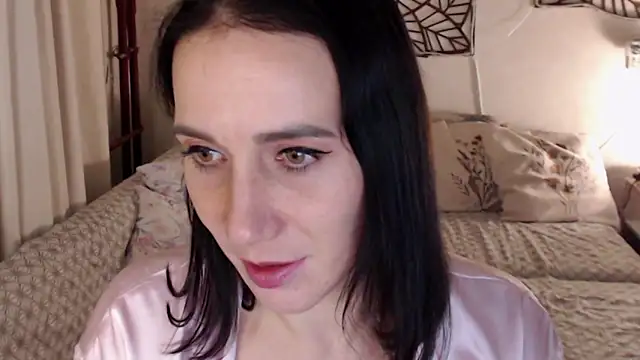 Snapshot of pepper_milf chatting on December 17, 2024, 7:37 pm pepper milf online show from December 17, 2024, 7:37 pm