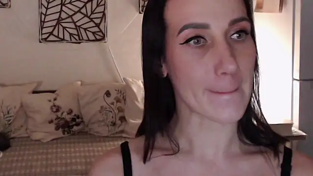 Snapshot of pepper_milf chatting on February 10, 2025, 1:22 pm pepper milf online show from February 10, 2025, 1:22 pm