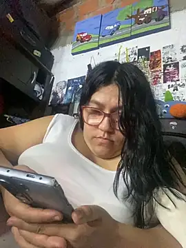 dafne19  online show from November 20, 2025, 4:12 am