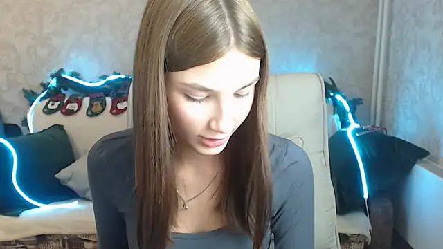 Snapshot of AnaHoney chatting on December 3, 2024, 11:11 am AnaHoney online show from December 3, 2024, 11:11 am