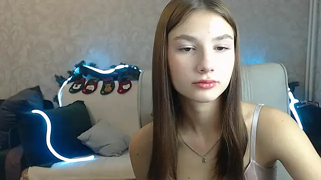 Snapshot of AnaHoney chatting on December 6, 2024, 2:13 am AnaHoney online show from December 6, 2024, 2:13 am
