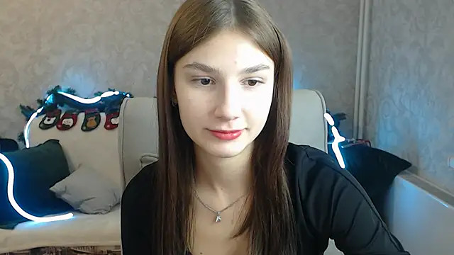 Snapshot of AnaHoney chatting on December 10, 2024, 7:37 am AnaHoney online show from December 10, 2024, 7:37 am