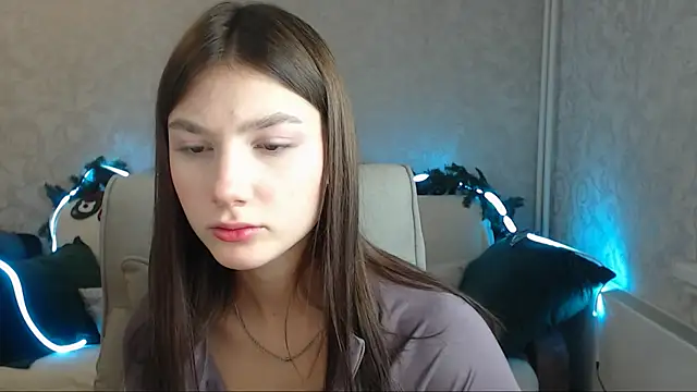 Snapshot of AnaHoney chatting on December 16, 2024, 3:51 am AnaHoney online show from December 16, 2024, 3:51 am