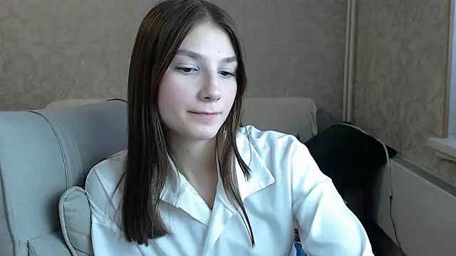 Snapshot of AnaHoney chatting on March 17, 2025, 4:29 am AnaHoney online show from March 17, 2025, 4:29 am