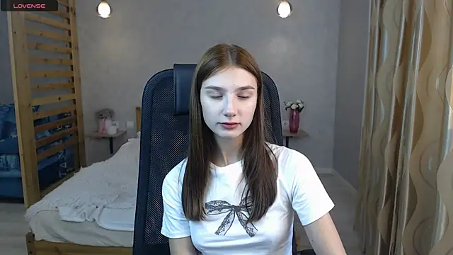 Snapshot of AnaHoney chatting on September 27, 2025, 2:16 am AnaHoney online show from September 27, 2025, 2:16 am