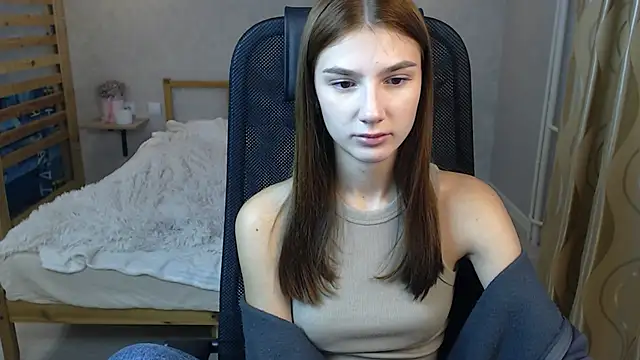 Snapshot of AnaHoney chatting on September 29, 2025, 5:23 am AnaHoney online show from September 29, 2025, 5:23 am