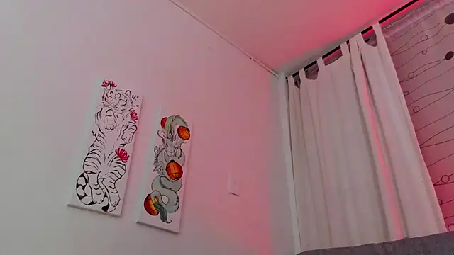 Snapshot of LukaCastillo chatting on February 19, 2025, 7:17 am LukaCastillo online show from February 19, 2025, 7:17 am