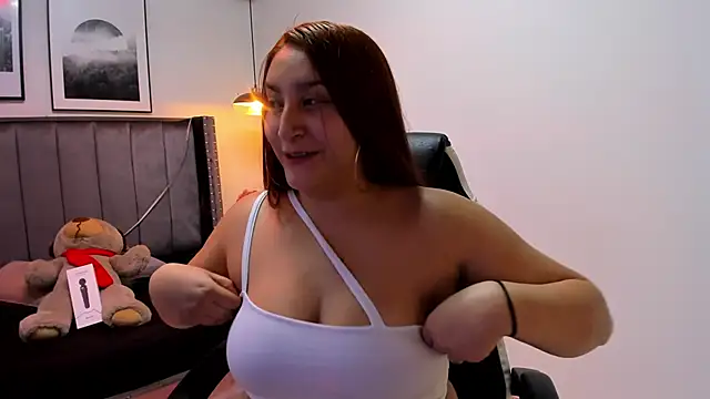 Alaia Cute online show from January 20, 2025, 3:15 am