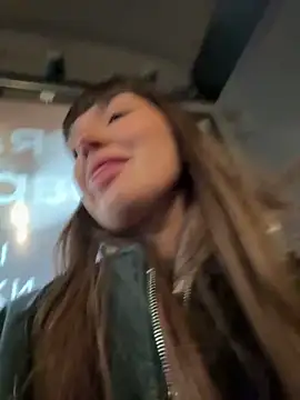 Sophie Avory online show from November 13, 2025, 9:03 pm